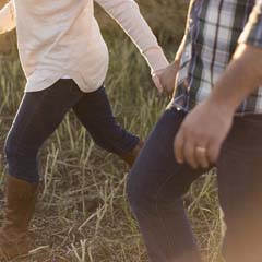 Casal no campo