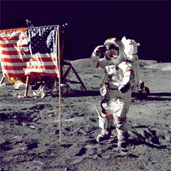 Bandeira na Lua